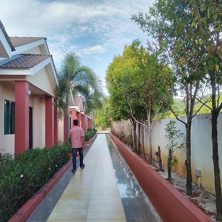 Nahdhoh Langkawi Resort Пантай Ченанг Екстериор снимка