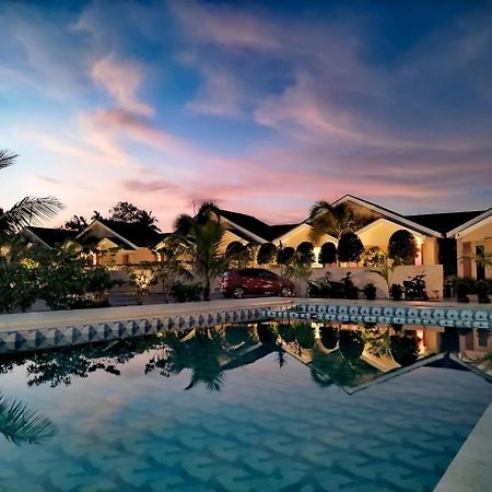 Nahdhoh Langkawi Resort Пантай Ченанг Екстериор снимка