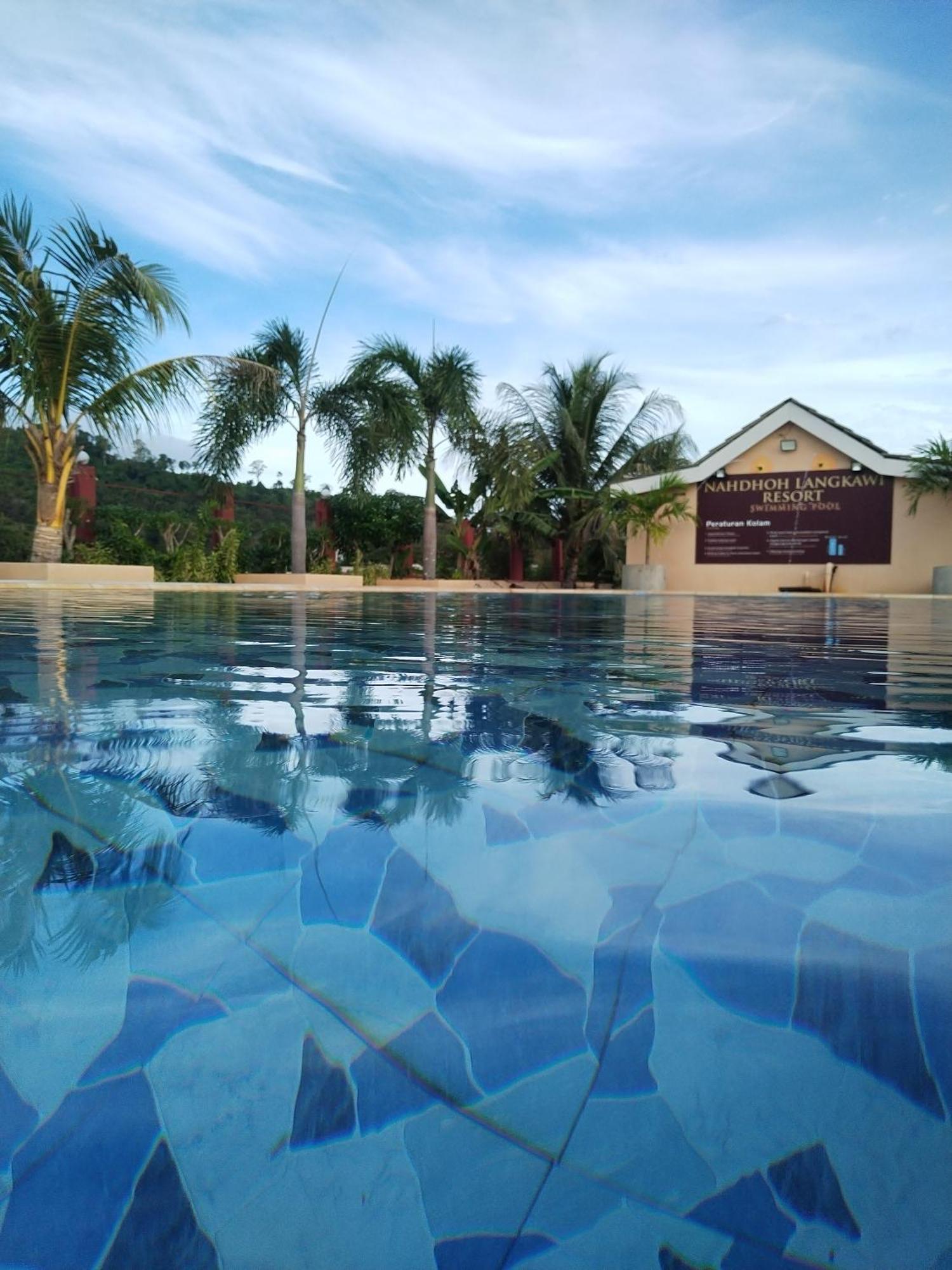 Nahdhoh Langkawi Resort Пантай Ченанг Екстериор снимка